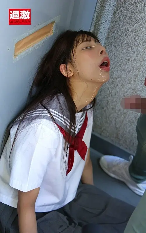 Immediately performed deep throat on a young girl living in the same apartment building using a penis coated with aphrodisiac. As a result, her lewd expression covered in sticky drool shows she has become lustful.