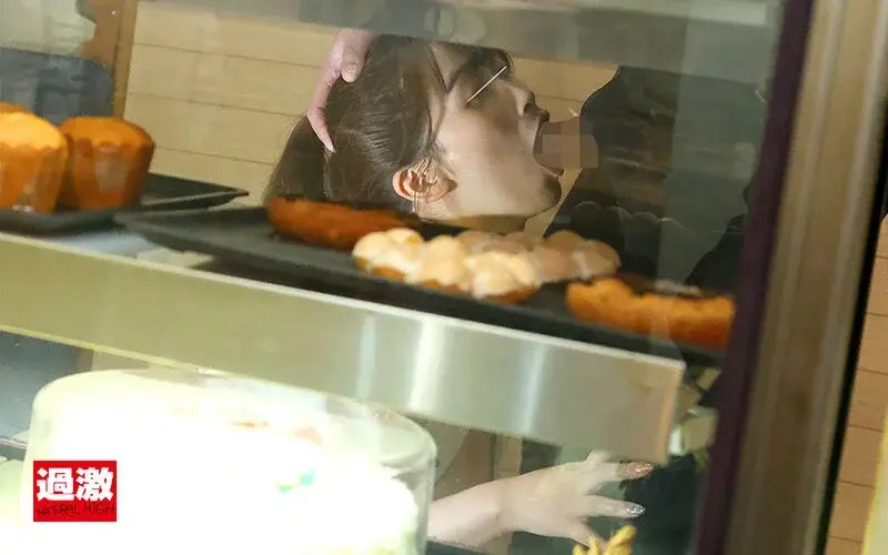 Cafe Chain Molestation 7: A Chain Reaction Plan to Take Advantage of Submissive Staff Who Succumb During Business Hours