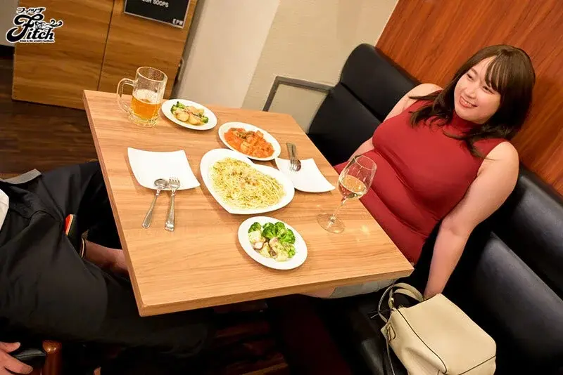 Live-action adaptation! Reuniting with my ex-girlfriend who became a married woman... A mega-hit work with over 100,000 downloads on FANZA doujin comics! By Reo Fujisawa