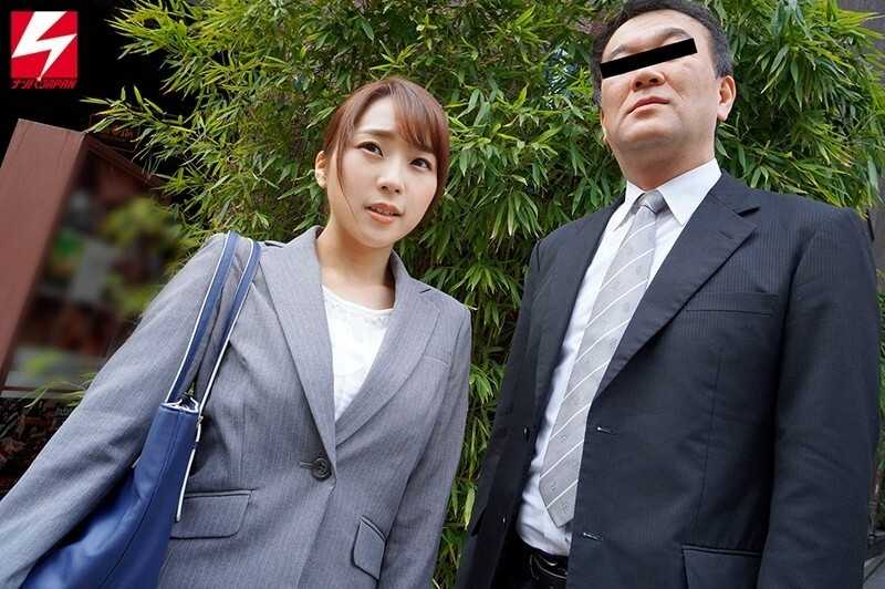 Did you know that bathing together can deepen bonds? A corporate verification project! First mixed bathing experience between a male boss and female subordinate spotted in the business district! Big breasts edition! What happens when an aroused boss enters a love hotel jacuzzi with his subordinate in a revealing micro bikini with multiple wardrobe malfunctions??[Origin]