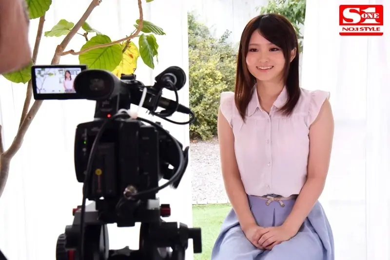 Once in a lifetime experience A complete 8 hour journey from heart pounding camera interview and first time undressing scene to the nervous yet determined first intimate encounter[Origin]