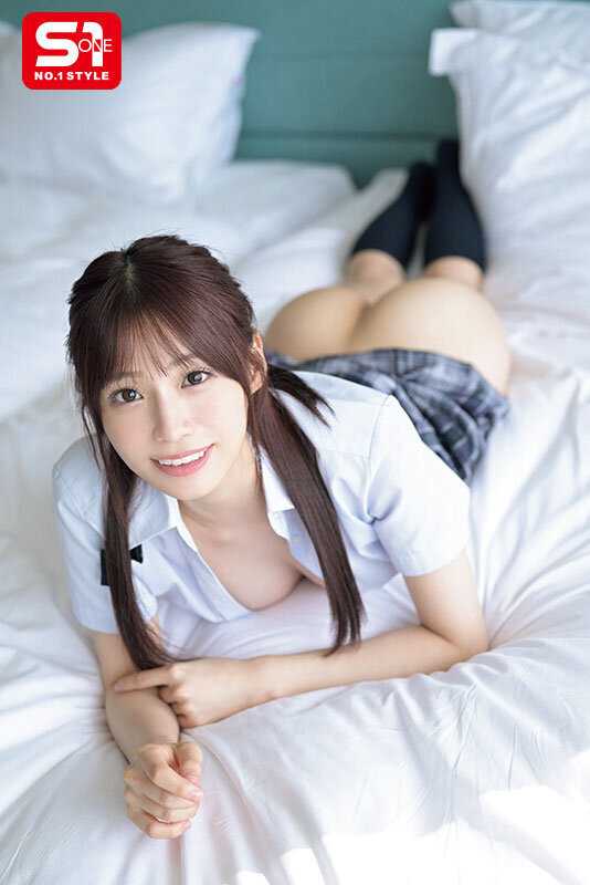 Introducing Super A5 Rank High School Students A 7 hour intimate session with 17 elite students in their uniforms