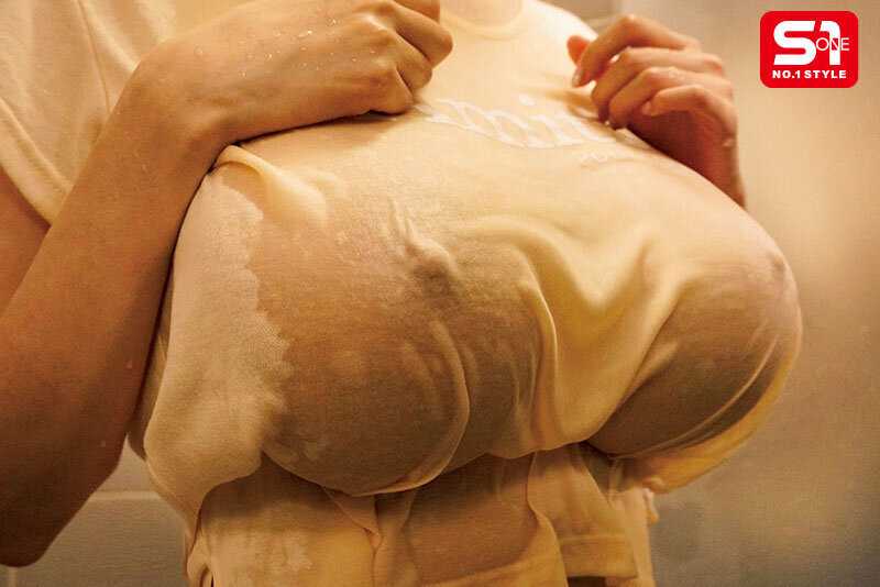 Breaking down male rationality - S-class actress with irresistibly soft breasts unconsciously seducing with clothed big breasts - 72 scenes of paizuri and sex