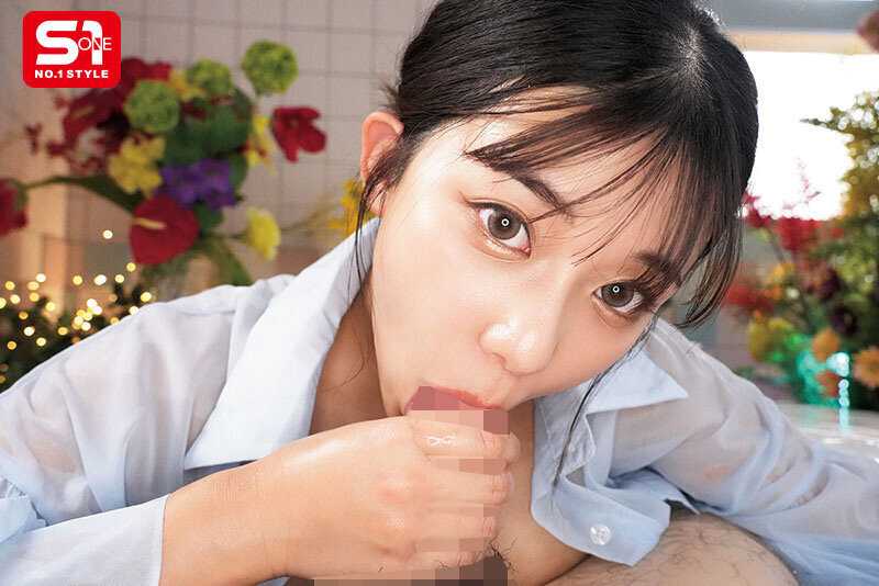 小さなお口に巨根がメリメリ！ヨダレ垂れ流し、あごが外れちゃう〜 AV界トップクラス小顔美少女たちによる巨大チ●ポ献身フェラ