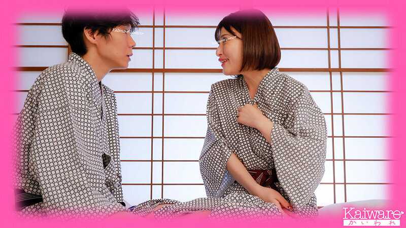 Meeting a busty former classmate wife at a class reunion led to casual sex, followed by a 2-day affair at a hot spring resort - Hikari (30)[Origin]