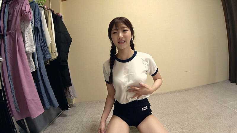 神乃るな ムチムチ美尻 神ブルマ 美少女やぽっちゃり娘らにピチピチブルマ＆体操着を着せ、ハミパン、ムレムレワレメを毛穴まで見えるほどの超ドアップ接写！さらに尻コキ、着衣お漏らし放尿やブルマぶっかけ等ブルマ好きに送る完全着衣フェチAV