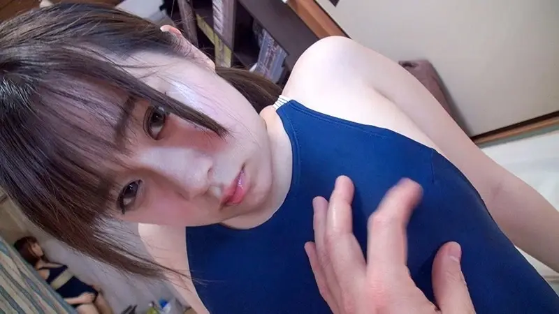 Wet and shiny, perfectly fitting school swimsuit! Shino Minami. Thoroughly enjoy the sight of a cute girl in her school swimsuit! Starting with changing room voyeur footage, this AV features close-up fetish shots of everything from small to large breasts, shaved areas, visible hair, and armpits, plus lotion soap play and swimsuit cum shots, all culminating in raw creampie while fully clothed.[Origin]