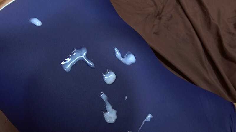 花園すず 濡れてテカってピッタリ密着 神スク水 可愛い女子のスクール水着姿をじっとりと堪能！着替え撮影から始まり貧乳から巨乳にパイパン、ハミ毛、ジョリワキ等のフェチ接写やローションソーププレイやスク水ぶっかけ等を完全着衣で楽しむAV