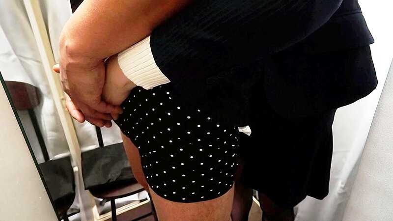 エロい店員がこっそり抜いてくれた話。 千智さん