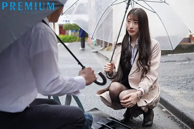 After helping the collapsed Miss Ichika get home... As a sex-driven monster, I couldn't control my arousal from her slender beautiful legs and innocent demeanor, leading to multiple internal releases until morning. Hoshimiya Ichika