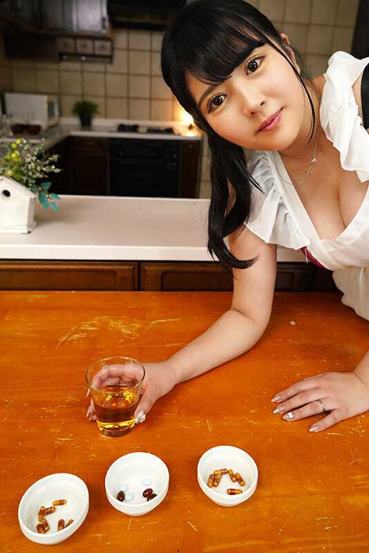 Title: 'VR Dream Marriage Life with My Beautiful H-cup Wife Rin Hasumi in 8K' - A story about a blessed marriage where the husband has an enviable beauty for a wife who can't get enough of their intimate moments together[Origin]