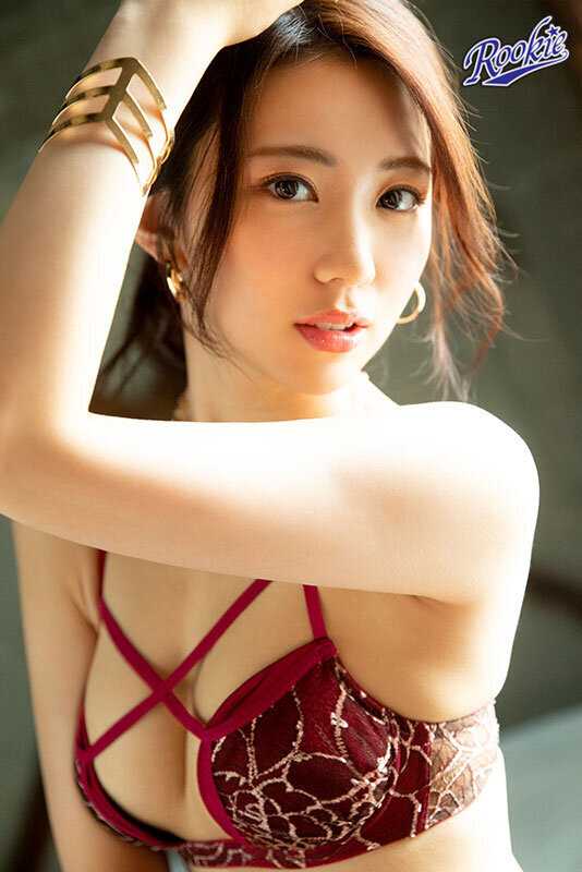 マジでフェラする5秒前！性欲が渋滞しているAV女優のクッソ生々しい本気のフェラチオ可愛い顔が吸引力で凄いことになっているのが逆にリアル