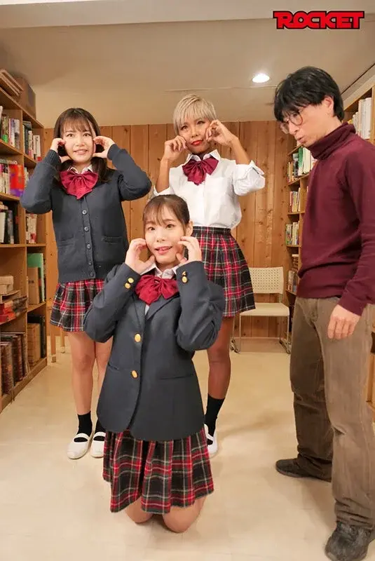 Infiltrating that intriguing girl's posts! I got my hands on a social media hacker