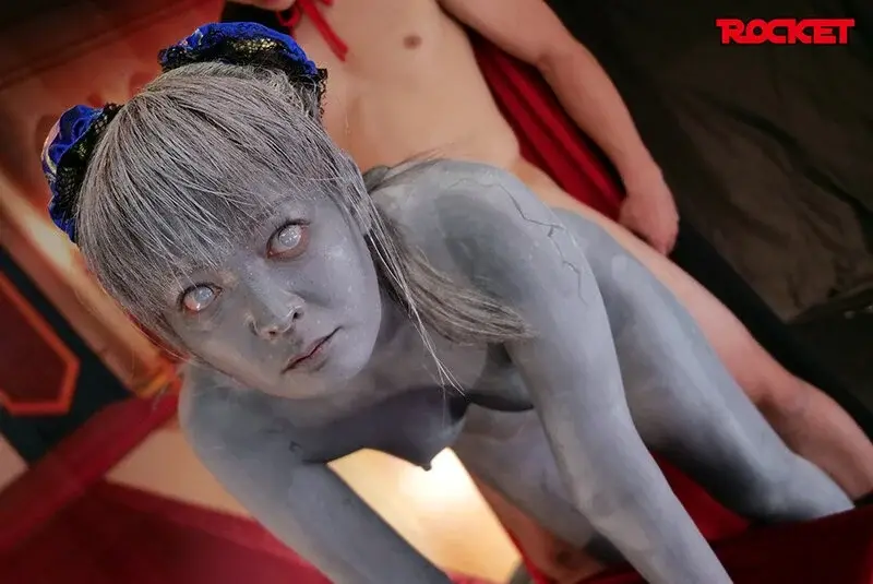 In the RPG game world, the female protagonist turns to stone