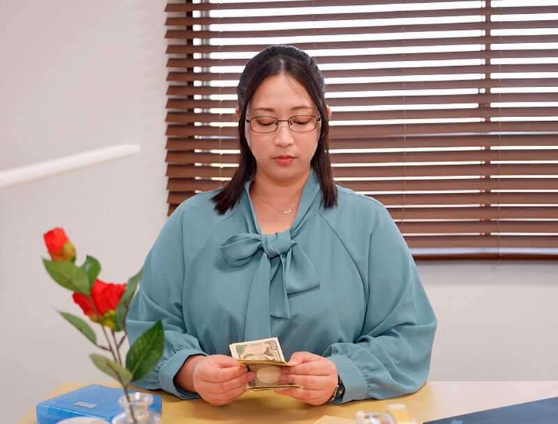 会社の地味子をみんなで●す。豊満アクメ遊戯。昼休みに官能小説を読んでいた経理の女をマワしたら思った通りのむっつりスケベなド変態でした。 藤沢麗央