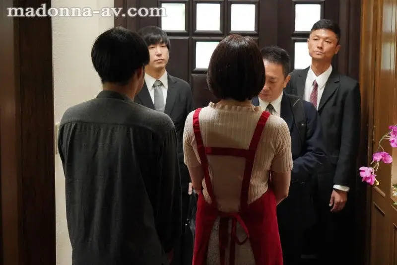 Days of incestuous intimacy with mother at my childhood home after all family members have left - Tomoda Maki[Origin]