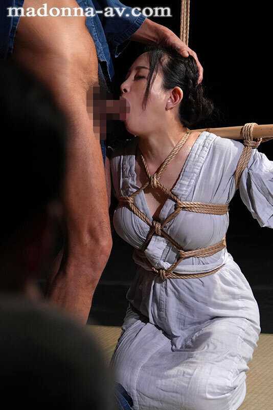 一色桃子【 Madonna100作品記念】 俺は、最愛の妻を寝取らせ緊縛ショーに捧げた。 嗚呼…縛られた君は、イヤらしい。