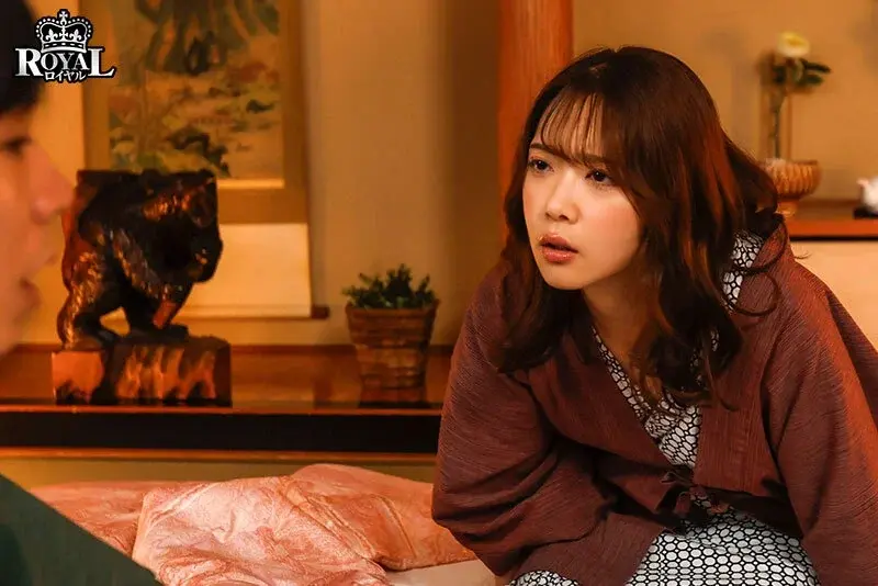 Waking up to find a junior female employee in a disheveled yukata in my room! Though she usually acts arrogant and rude, now she's being sweet and clingy... - Emma Futaba[Origin]