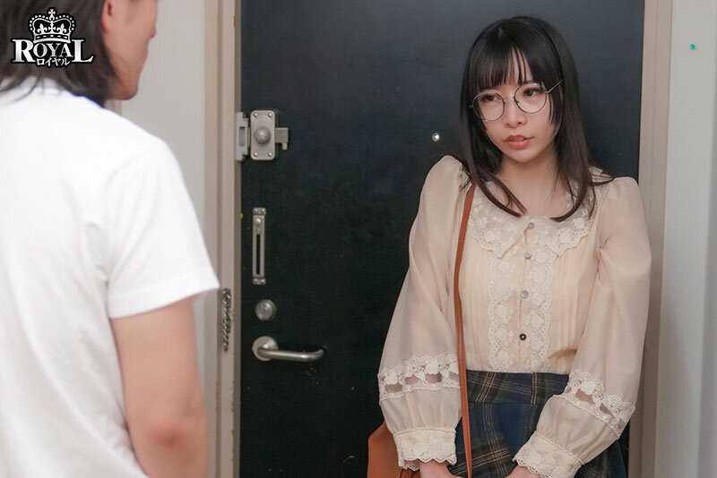 王様ゲームで急接近した隠れ淫乱な地味巨乳と、一泊二日のラブラブ中出しセックス。 雛乃ゆな