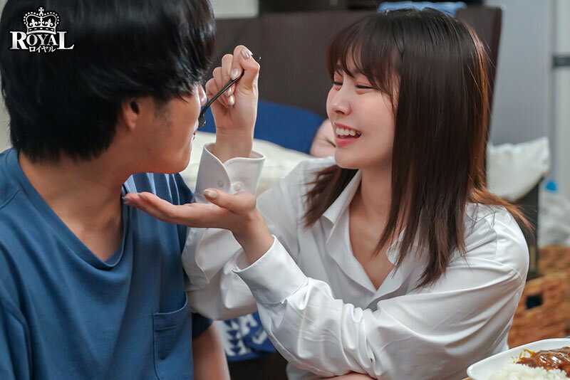 毎日泊まりに来る彼氏持ちの女友達から無自覚に誘惑され、勇気を出せず生殺し状態になった僕。 鳳みゆ