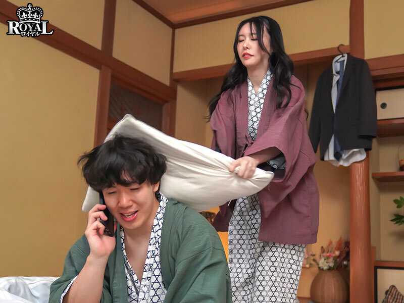 朝起きたら部屋に浴衣がはだけた後輩女子社員！いつも生意気で悪態ばかりついてくるのに、甘えてきたので… 黒島玲衣