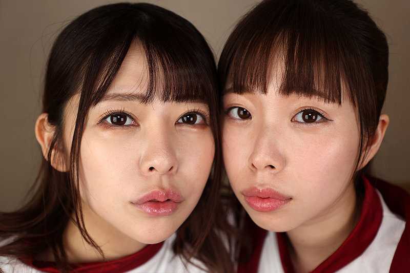 VR is absolutely addictive... Extreme fetishism - I, a weak-willed teacher, repeatedly ejaculated to my students' beautiful, supple legs.[Origin]