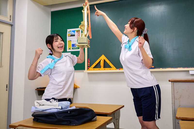 VRKMPVR-CAI-7th Anniversary Special Edition - Sacred Lesbian Academy: As a poor transfer student, I never expected to end up at an all-girls school! The classroom is filled with yuri atmosphere - everyone's lesbian! lesbian!! lesbian!!! A flourishing male-free harem LIFE[Origin]