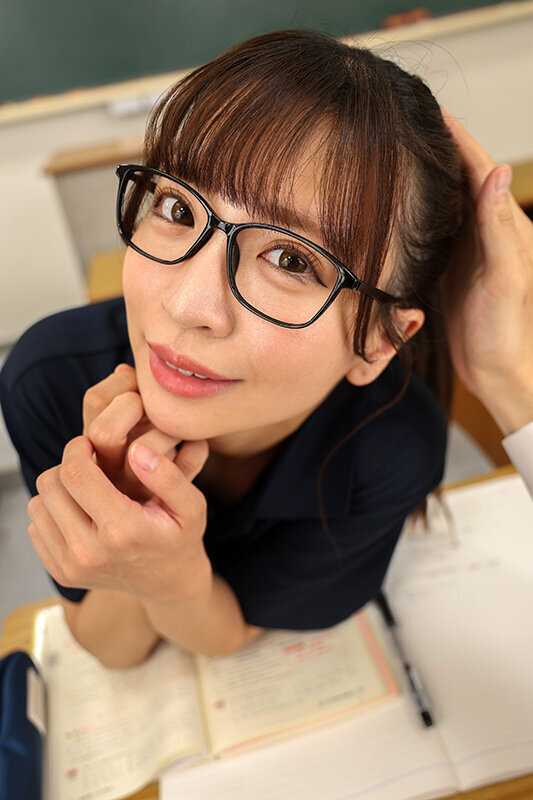 【VR】聖レズ学院 貧乏の僕がテスト生として転校した先はまさかの女子校！？花ざかりの男子禁制ハーレムLIFE～男子経験0のレズちゃんと放課後SEX編～ 小那海あや