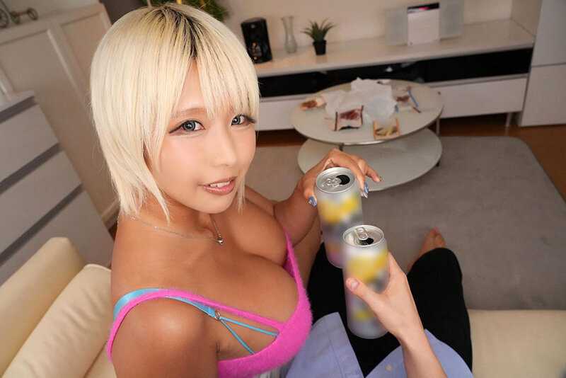 【VR】失恋した僕を励ます為に宅飲みを開いてくれたギャル友はデレデレ泥●して体を絡ませヨガりながら慰めてくれた 乙アリス