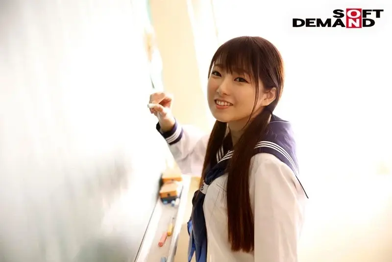 Height 140cm. A youthful girl who feels like she's doing something forbidden. Taira Hana, 19 years old, SOD exclusive, AV debut[Origin]