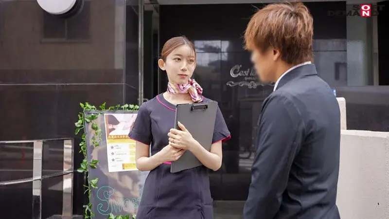 Although it's not allowed... if it's just rubbing, okay... but absolutely no actual intercourse, got it? Three sexually frustrated young wives who run a home massage business get excited by well-endowed clients, teasing and tempting them through panties with slow, sensual thigh-rubbing[Origin]