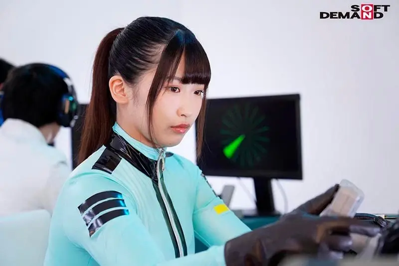 From today on, you are a member of the Sex Earth Defense Force 2169! Protect Earth by having intimate encounters with the strong and attractive female crew members aboard the spaceship![Origin]