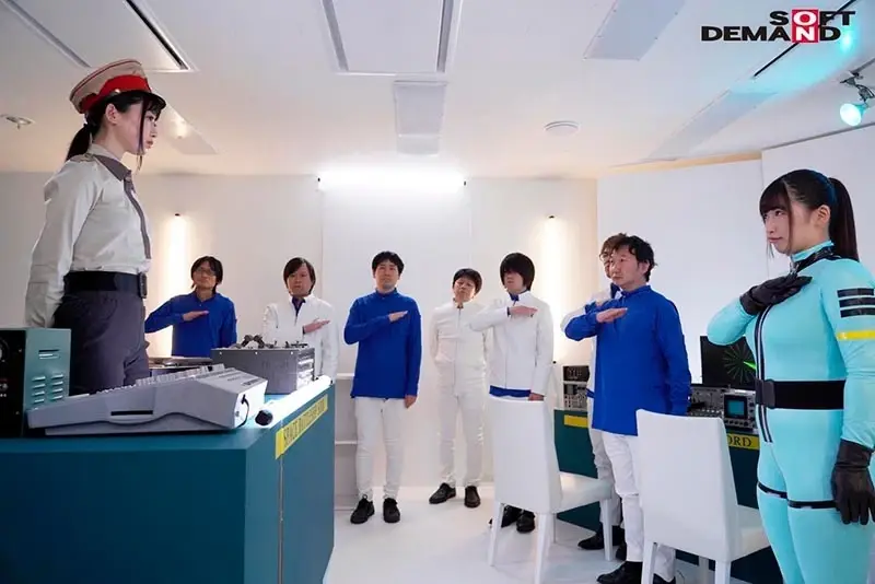 From today on, you are a member of the Sex Earth Defense Force 2169! Protect Earth by having intimate encounters with the strong and attractive female crew members aboard the spaceship![Origin]