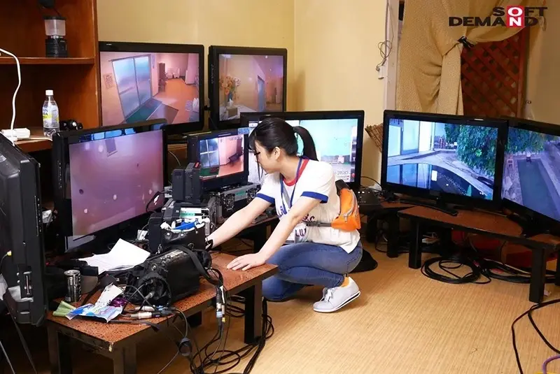 SOD Female Staff - Behind the scenes of AV filming where energetic young female AD staff work! Despite being confused by erotic accidents on set, they hide their embarrassment and respond with full effort! Furthermore! They ended up having SEX with all the out-of-control men◆[Origin]