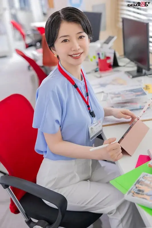 Yuki Kurata - A cool beauty who majored in arts in university and transferred from a production company. Now in her third year as an in-house designer after mid-career recruitment, this reserved designer is making her AV debut![Origin]