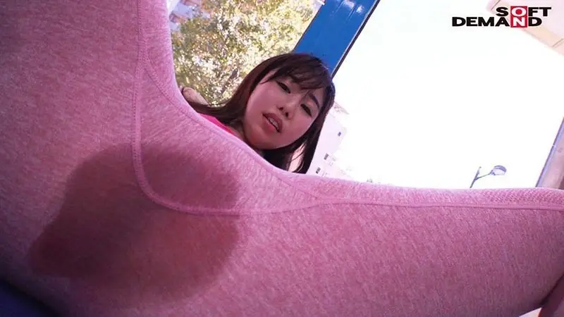 Exclusive for worried wives with post-pregnancy big hips! Would you like to try exercising in the Magic Mirror Bus? Having intense intimate moments with a handsome muscular trainer right in front of your husband!![Origin]