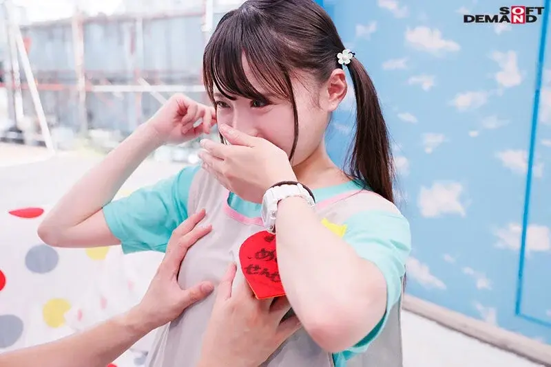 Magic Mirror Bus - Exclusive for Trainee Childcare Workers! What was supposed to be a blushing first-time experience with a virgin turned into... Actually, he's an experienced AV actor with incredible stamina! Non-stop intense pounding making her climax repeatedly, regardless of her incontinence and convulsions![Origin]