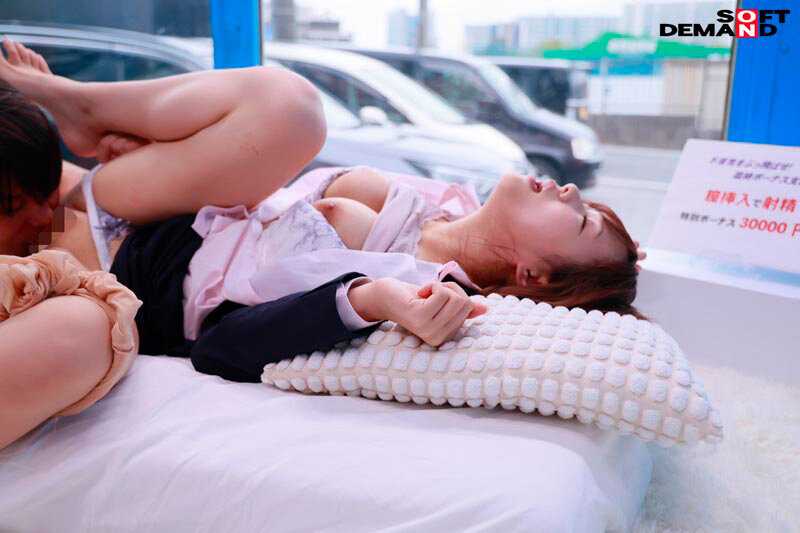 Magic Mirror Bus - Female college students and new office ladies in suits compete for high prize money by making men ejaculate multiple times! Continuous ejaculation challenge! Will they insert into tight pink private parts to encourage release!? 8 participants, massive 36 ejaculations Special!