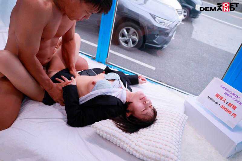 Magic Mirror Bus - Female college students and new office ladies in suits compete for high prize money by making men ejaculate multiple times! Continuous ejaculation challenge! Will they insert into tight pink private parts to encourage release!? 8 participants, massive 36 ejaculations Special!