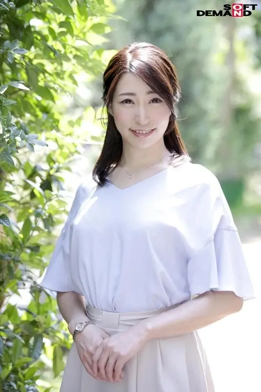 Premium Collection: 11 Real Housewives' Pre-Debut Premium Encounters & 11 Real Housewives' All-Time Best Encounters - Total 22 Scenes Compilation - 2-Disc Set 8 Hours[Origin]