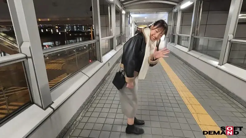 The cheerful housewife is the mood maker of her mom friends group. Rina Miyata, 29 years old - Final Chapter. While her family is away visiting relatives, she risks getting pregnant with a second child, saying I want it without protection... Concluding three months of rediscovering her womanhood through intimate encounters.