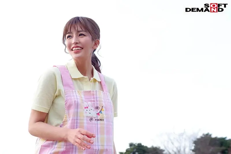 A promiscuous nursery teacher who came to AV on her sex friend's recommendation. First experience at age 20, followed by over 200 partners. Second-year childcare worker from Niiza, Saitama - Ms. Yukino Hime (alias, 22 years old) is actually super enthusiastic about making her AV debut between work shifts[Origin]