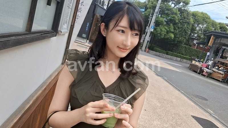 The pleasure of defiling a pure, righteous, and beautiful holy mother! With skin so translucent you can almost see through to the veins, black lingerie digging into her fair and voluptuous skin, and boundless maternal instinct that envelops you. This is the ideal woman that men desire! From her bashful appearance to her form writhing in pleasure, every single movement is top class! First Time Filming - Applied for AV Online → AV Experience Filming 2305[Origin]