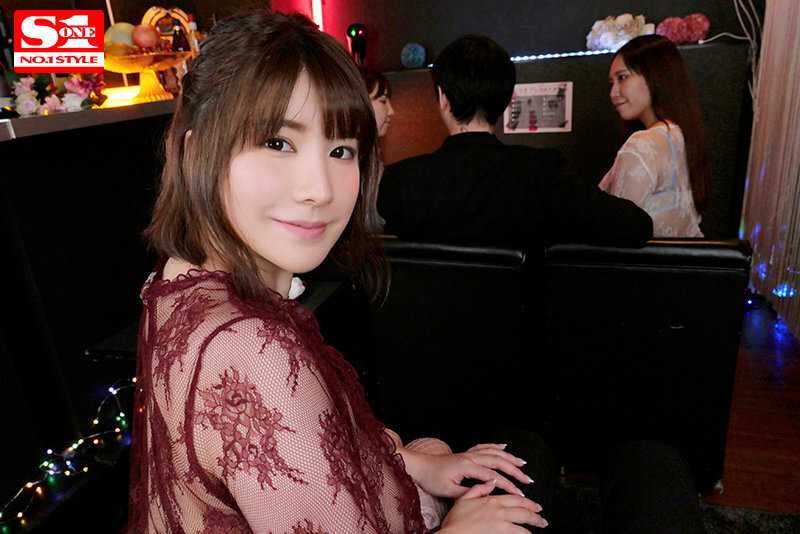 VR 105cm J-Cup No.1 Popular Hostess Arisu Aka Seductively Offers Secret Services While Getting Excited[Origin]