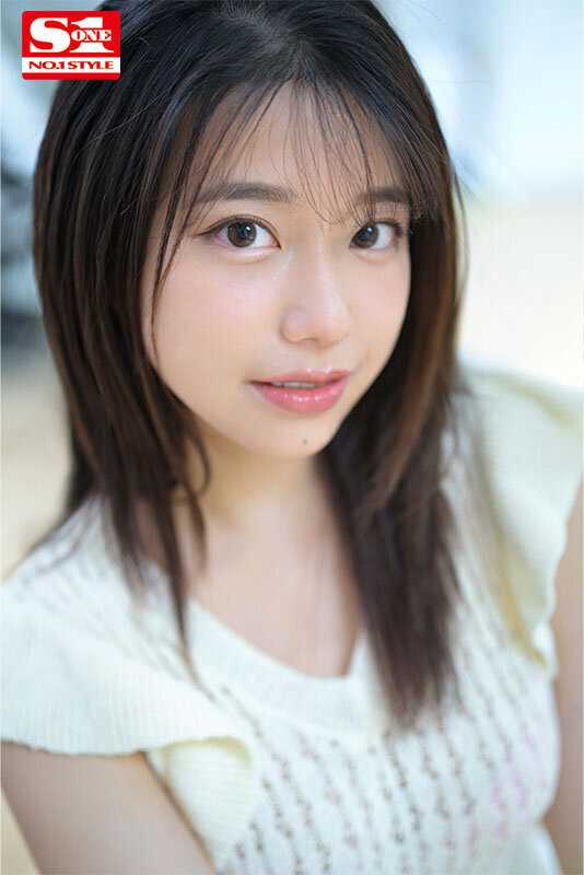 VRVR NO.1 STYLE Kawagoe Niko's Debut - With large sparkling dark eyes and a captivating clear gaze - Exclusively featuring her naturally charming intimate performances!