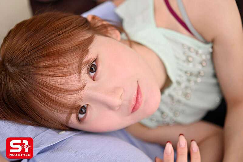 Persuading reluctant Miru (girlfriend) into a threesome in VR, she floats in the air and arches back in orgasm from another man's penis, making me jealous. Frustrating... makes me sick... I don't want to lose Miru! Covering inferiority complex with love in a desperate romantic sex[Origin]