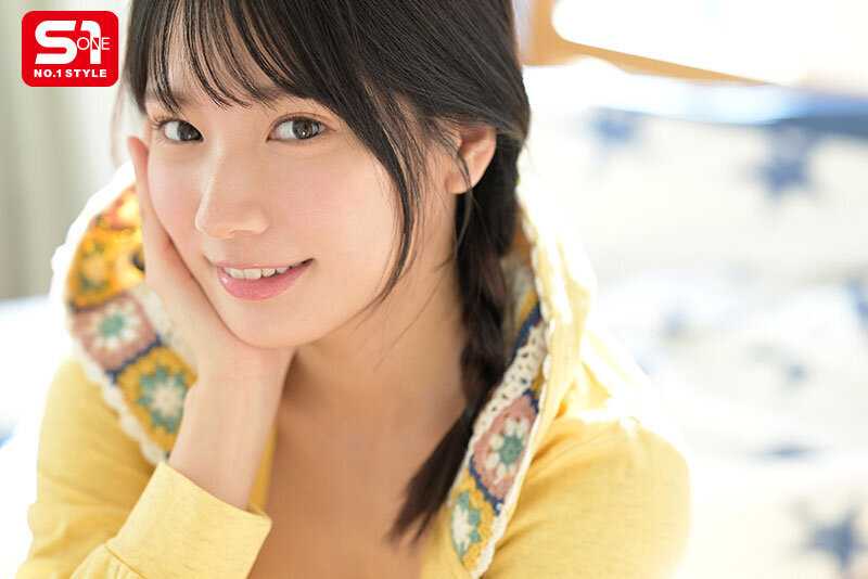 VR chatting, laughing heartily, making love every day... Living together in an intensely intimate relationship with my younger girlfriend who is adorably natural and playful only with me, loving each other from the bottom of our hearts - Moe Sakakibara[Origin]