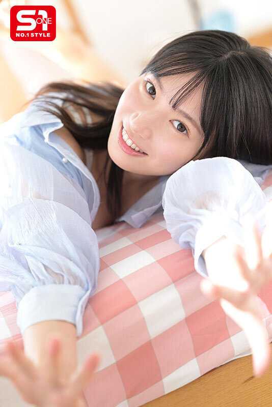 VR chatting, laughing heartily, making love every day... Living together in an intensely intimate relationship with my younger girlfriend who is adorably natural and playful only with me, loving each other from the bottom of our hearts - Moe Sakakibara[Origin]