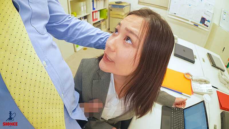 【喉ま○こセクハラ】 苦手な上司のギン勃ち巨根ち○ぽで何度も拡張イラマチオ射精されるデカ尻部下OL 雪奈真冬