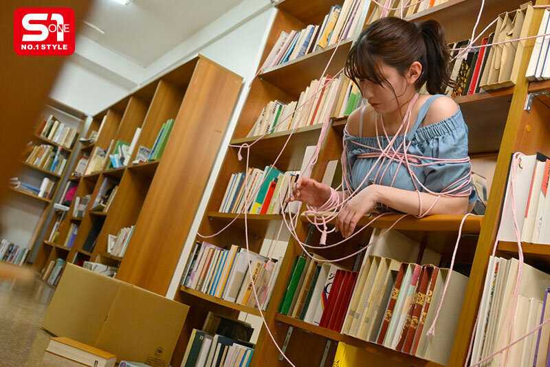 紐が絡まって動けない。Lカップを好き放題出来るミラクルラッキースケベシチュエーション 鷲尾めい